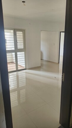 2 BHK Apartment For Rent in Royal Ishana