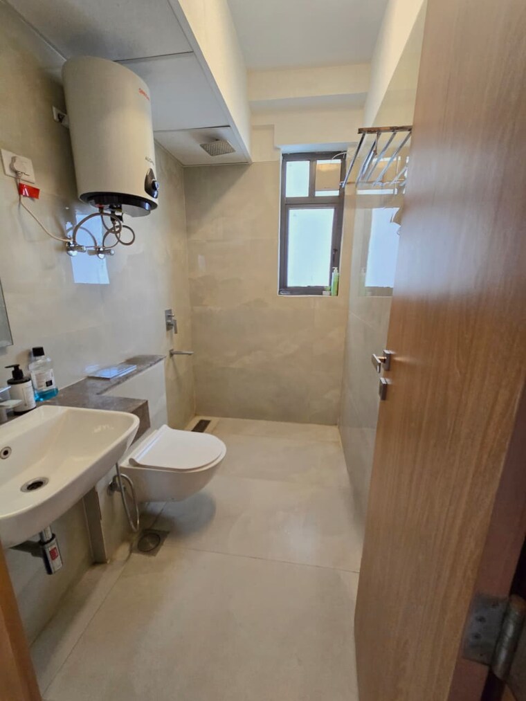 Bathroom, m3m-merlin 3 Bedroom 2047 Sq.Ft. Apartment In Sector 67 Gurgaon 10357459