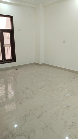 1 BHK Builder Floor For Rent in Saket