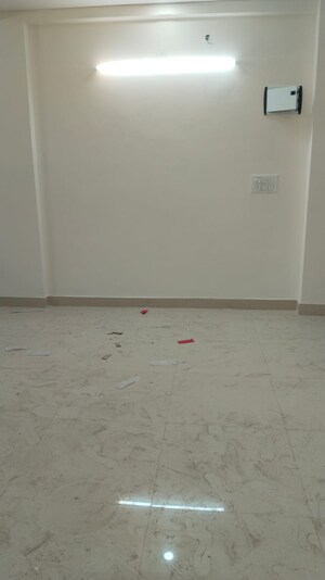 Room in 1 BHK Builder Floor at Saket – for Rent