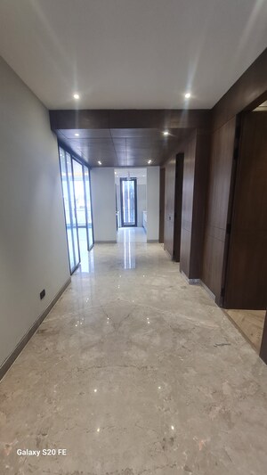 Room in 4 BHK Builder Floor at Sector 46 – for Sale