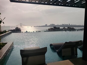 Prescon Midtown Bay