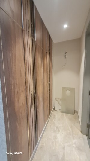 Furnished Amenities in 4 BHK Builder Floor at Sector 46 – for Sale