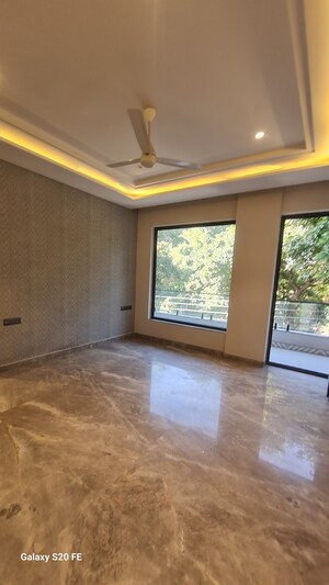 Balcony in 4 BHK Builder Floor at Sector 46 – for Sale