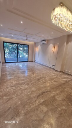 4 BHK + Servant Room Builder Floor For Sale in Sector 46