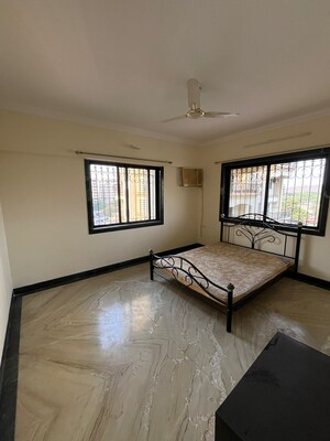 Room in 3 BHK Apartment at Green Valley CHS, Wanwadi – for Rent