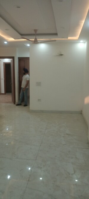 Room in 4 BHK Builder Floor at Dwarka – for Sale