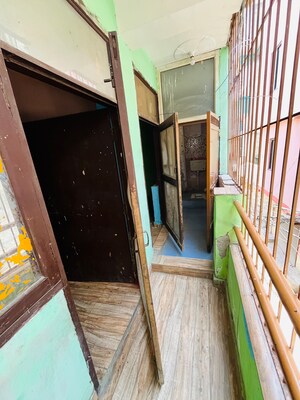 2 BHK Builder Floor For Rent in Sector 121