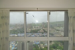 Room in 2 BHK Apartment at Omkar Ananta, Goregaon East – for Rent