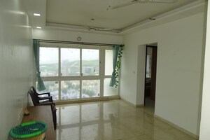 Room in 2 BHK Apartment at Omkar Ananta, Goregaon East – for Rent