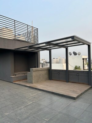 Room in 3 BHK Builder Floor at Greater Kailash I – for Rent