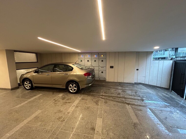  Parking, greater kailash i 3 Bedroom 1854 Sq.Ft. Builder Floor In Greater Kailash I Delhi 10357661