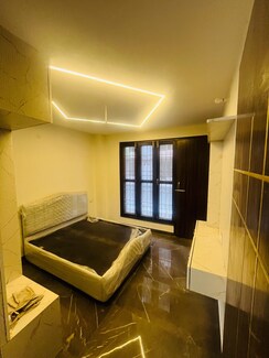 2 BHK Builder Floor For Sale in Laxman Chowk