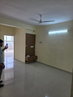 2 BHK Apartment For Rent in Pyramid Midtown