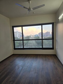 3 BHK + Pooja Room,Servant Room,Study Room,Extra Room,Basement,Store Room Apartment For Rent in Sagar Darshan Bandra