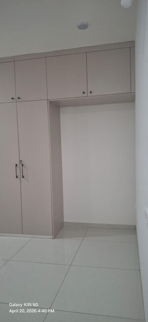Room in 3 BHK Apartment at Rajapushpa Provincia, Narsingi – for Rent