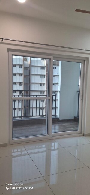 Room in 3 BHK Apartment at Rajapushpa Provincia, Narsingi – for Rent