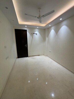 Room in 3 BHK Builder Floor at Naraina – for Sale