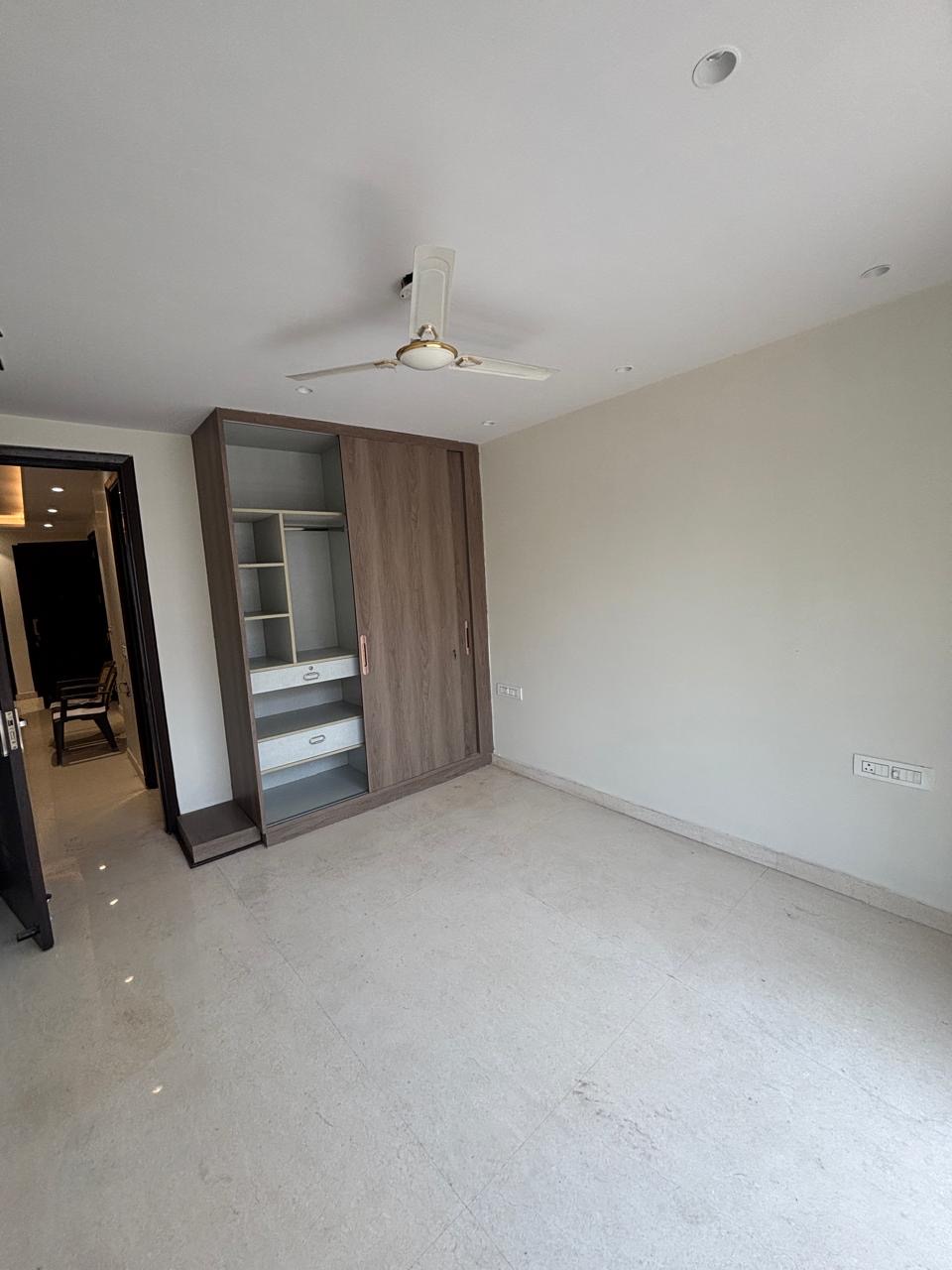 3 BHK Builder Floor For Sale in Naraina