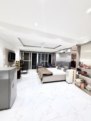 Bedroom in 4 BHK Builder Floor at Jawahar Nagar – for Sale