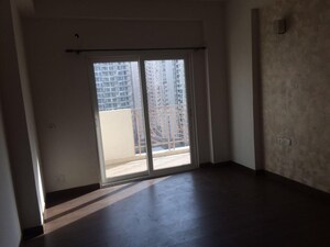 Room in 3 BHK Apartment at Ajnara Grand Heritage, Sector 74 – for Rent