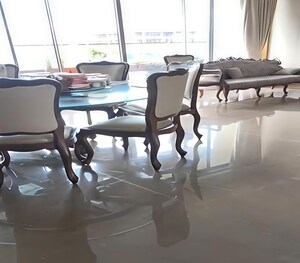 Team Area in 4 BHK Apartment at Matunga East – for Sale