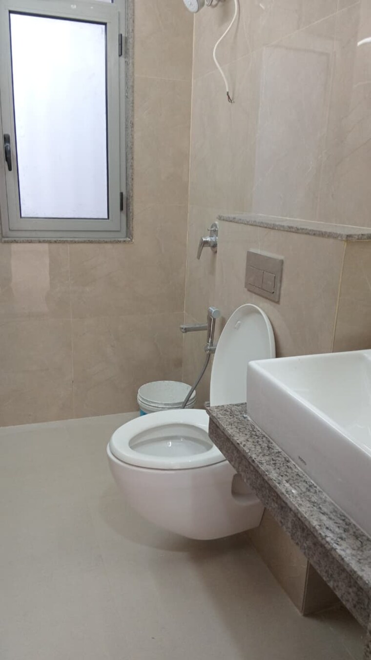 Bathroom, sunteck-city-avenue-4 3 Bedroom 1296 Sq.Ft. Apartment In Goregaon West Mumbai 10360077
