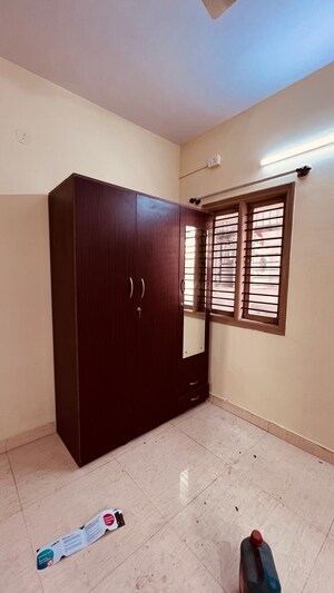 Room in 3 BHK Apartment at Doddanekundi – for Rent