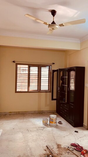 Room in 3 BHK Apartment at Doddanekundi – for Rent