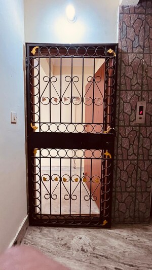 Room in 3 BHK Apartment at Doddanekundi – for Rent