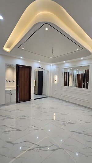 Room in 3 BHK Builder Floor at Puri Kohinoor, Sector 89 – for Sale