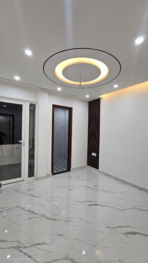 Room in 3 BHK Builder Floor at Puri Kohinoor, Sector 89 – for Sale