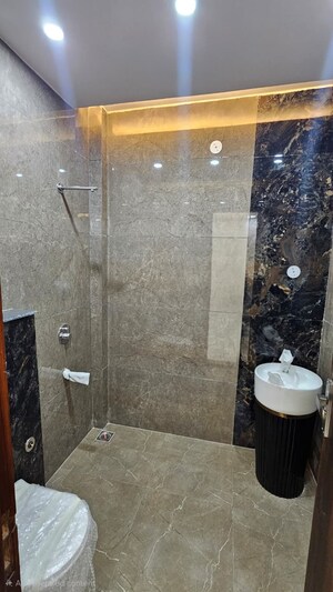 Bathroom in 3 BHK Builder Floor at Puri Kohinoor, Sector 89 – for Sale