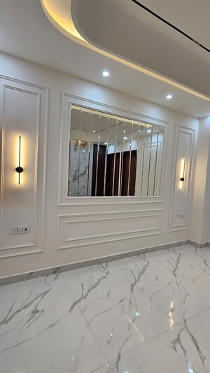 Building Lobby in 3 BHK Builder Floor at Puri Kohinoor, Sector 89 – for Sale