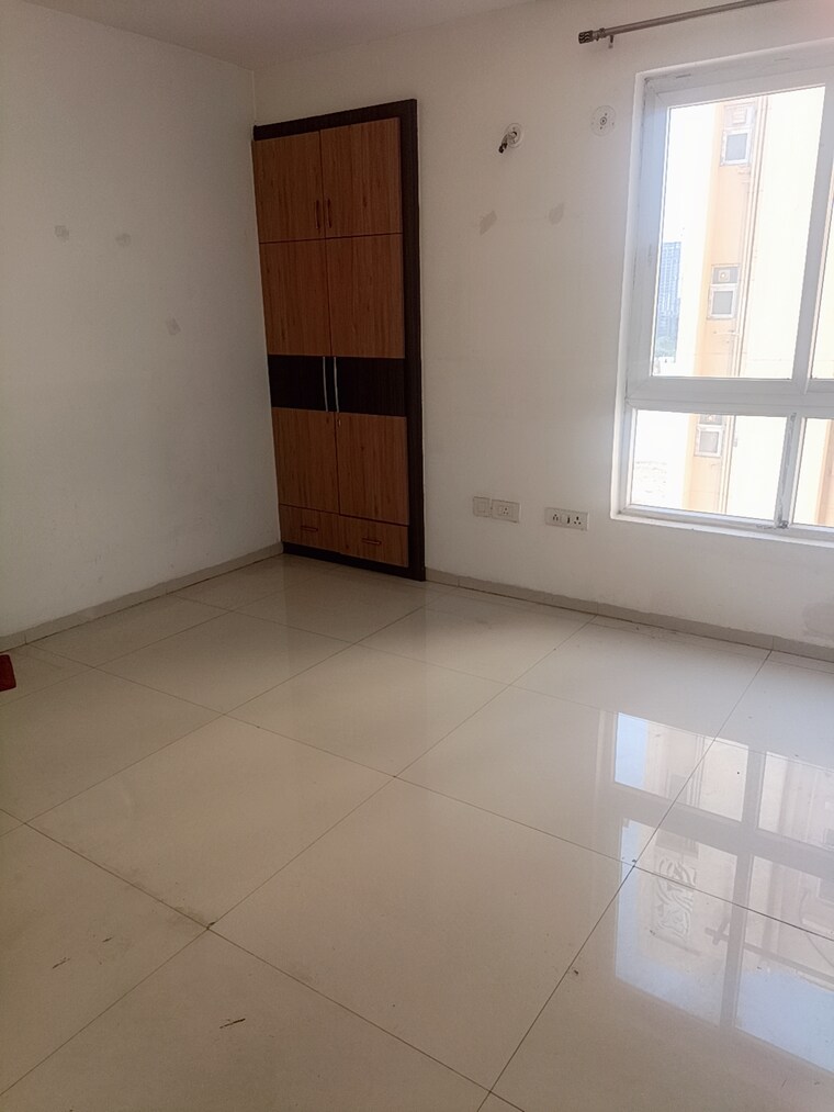 Room, tulip-violet 4 Bedroom 2010 Sq.Ft. Apartment In Sector 69 Gurgaon 10360081