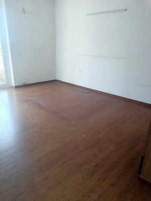 Room in 4 BHK Apartment at Tulip Violet, Sector 69 – for Rent