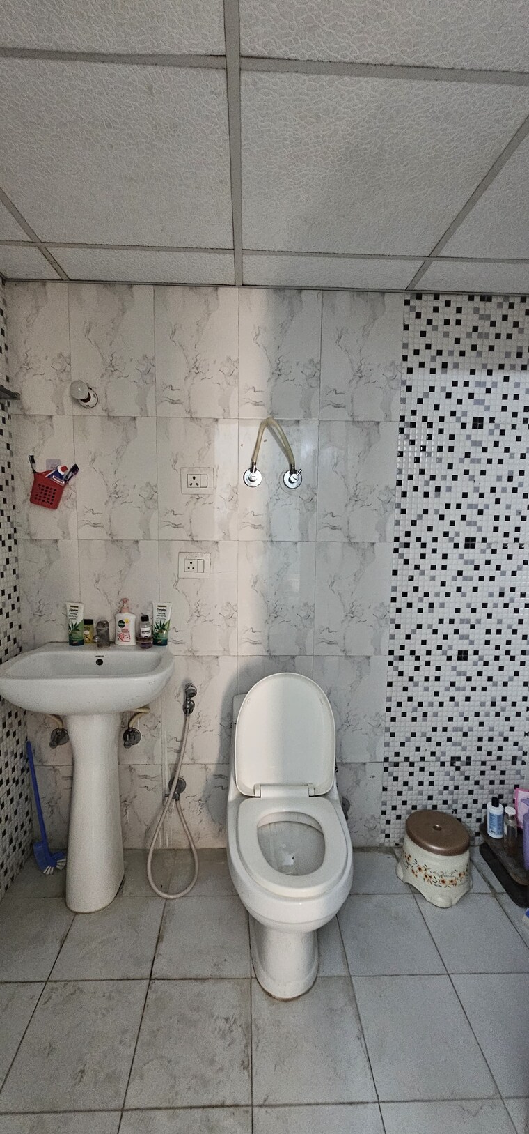 Bathroom, aba-olive-county 3 Bedroom 1719 Sq.Ft. Apartment In Vasundhara Sector 5 Ghaziabad 10360089