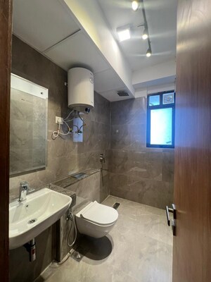 Bathroom in 4 BHK Apartment at DLF The Crest, Sector 54 – for Rent