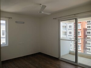 Room in 3 BHK Apartment at Brigade Laguna, Hebbal – for Rent