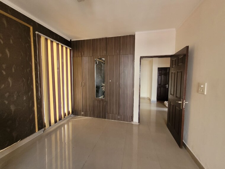 Room, preet colony 3 Bedroom 1842 Sq.Ft. Apartment In Preet Colony Zirakpur 10360116