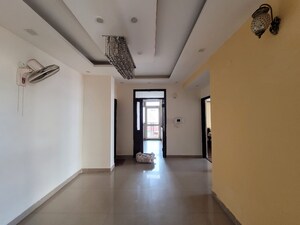 Room in 3 BHK Apartment at Preet Colony – for Rent