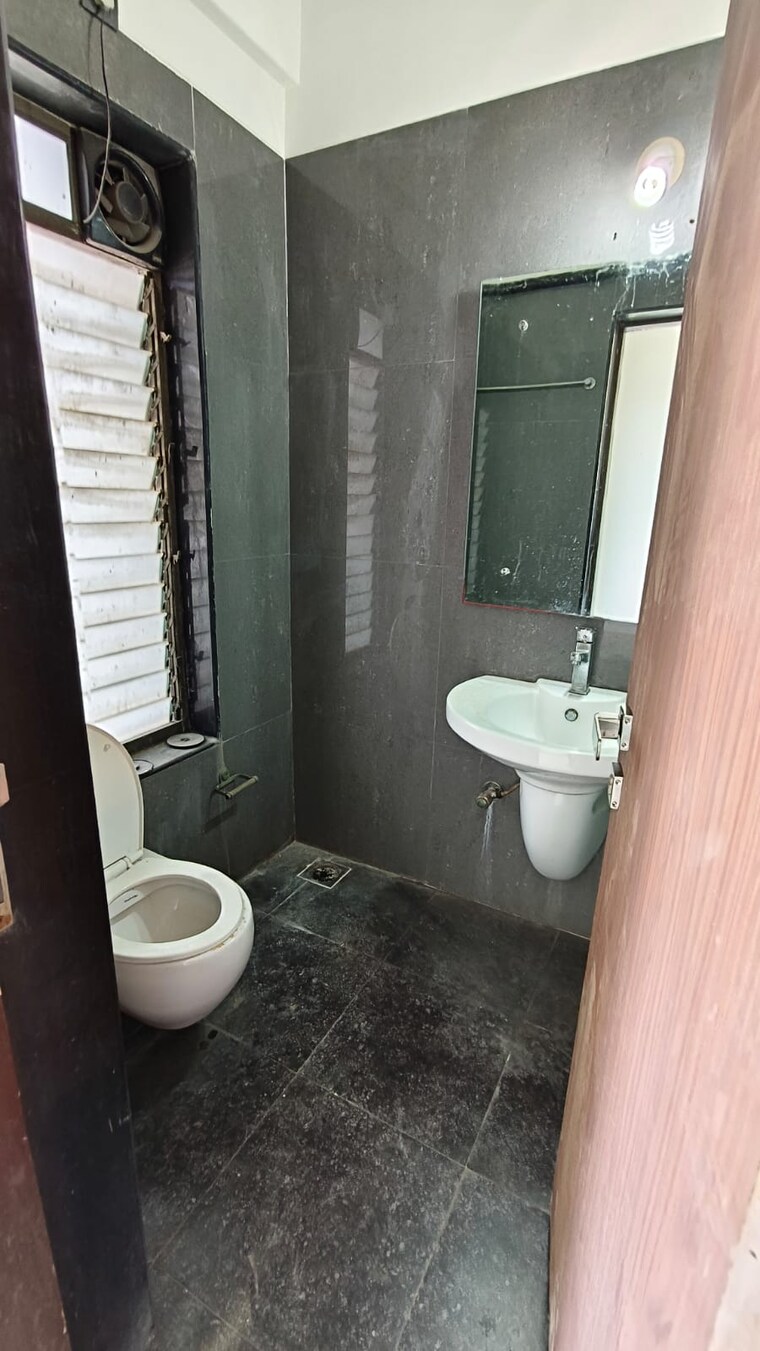 Bathroom, satellite-tower 2 Bedroom 905 Sq.Ft. Apartment In Goregaon East Mumbai 10360118