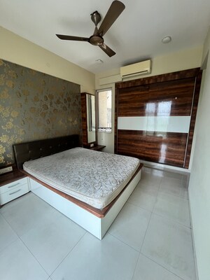 Room in 2 BHK Apartment at Vijay Galaxy, Waghbil – for Rent