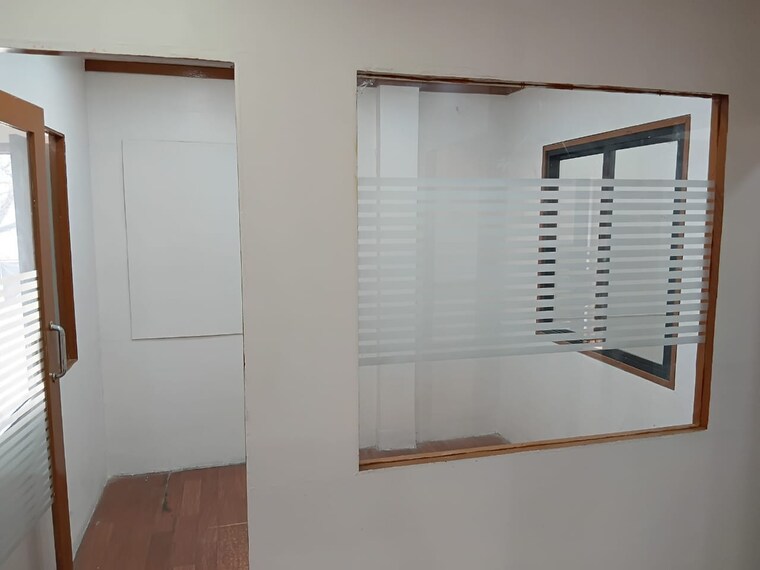 Room, rahate colony Commercial Office Space 1000 Sq.Ft. In Rahate Colony Nagpur 10360127