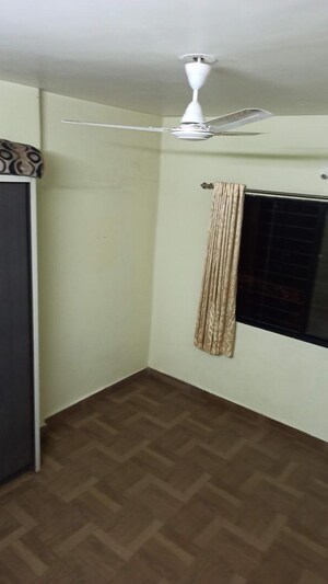 Room in 2 BHK Apartment at Vaishnavi Sahil Heights, Pimple Nilakh – for Rent