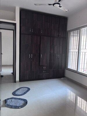 Room in 2 BHK Apartment at Sunshree Gold, Nibm Road – for Rent