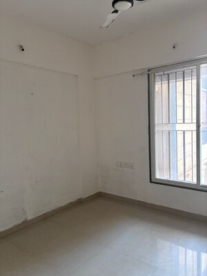 Room in 2 BHK Apartment at Sunshree Gold, Nibm Road – for Rent