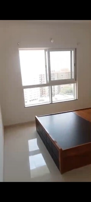 Room in 2 BHK Apartment at K Raheja Sterling, Mohammadwadi – for Rent