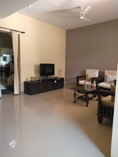 4 BHK + Servant Room Villa For Sale in Kamgar Putala Vasahat