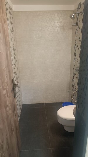 Bathroom in 1 BHK Apartment at Shiv Shakti Tower 28, Malad East – for Rent